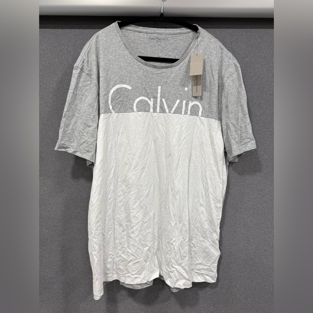NWT Calvin Klein Gray and White Men's Shirt Size XL